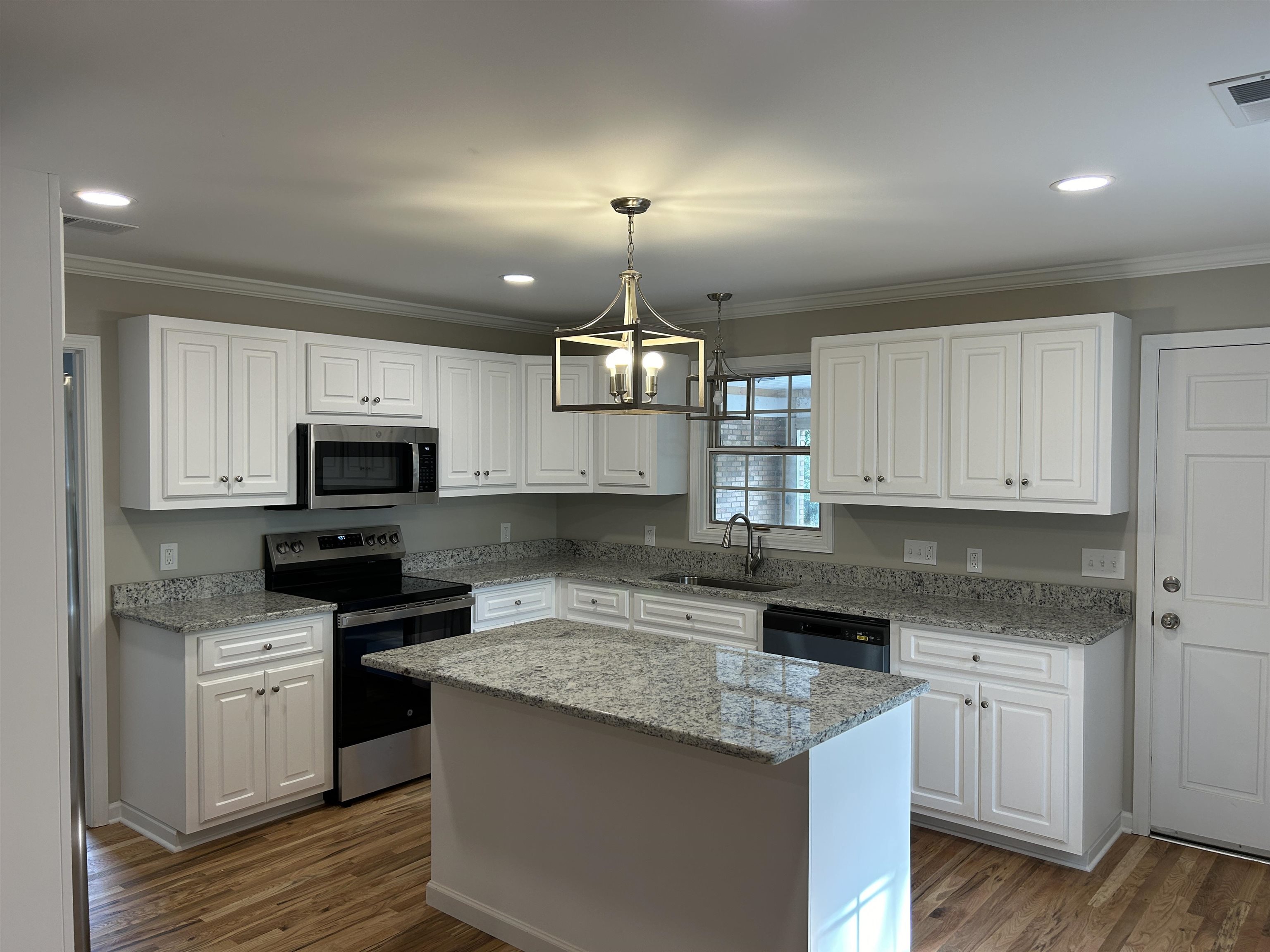 100 Holly Drive Union, SC 29379 - Photo 3 of 24