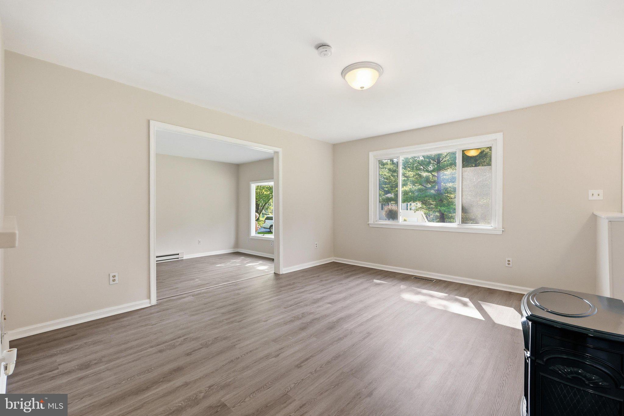 8215 Virginia Lane Frederick, MD 21704 - Photo 5 of 51 Living Room