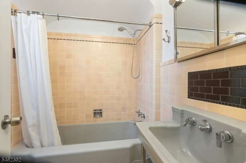 172 New Providence Road Mountainside, NJ 07092 - Photo 28 of 46 Gallery Image 28