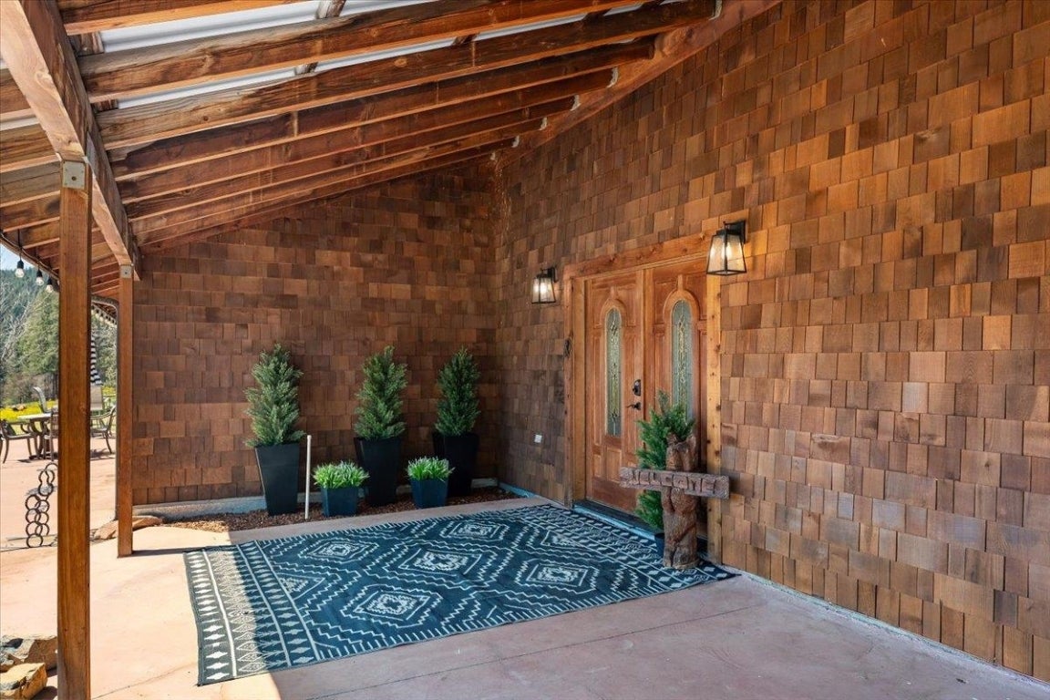 9515 Scott River Road Fort Jones, CA 96032 - Photo 9 of 47 Gallery Image 9