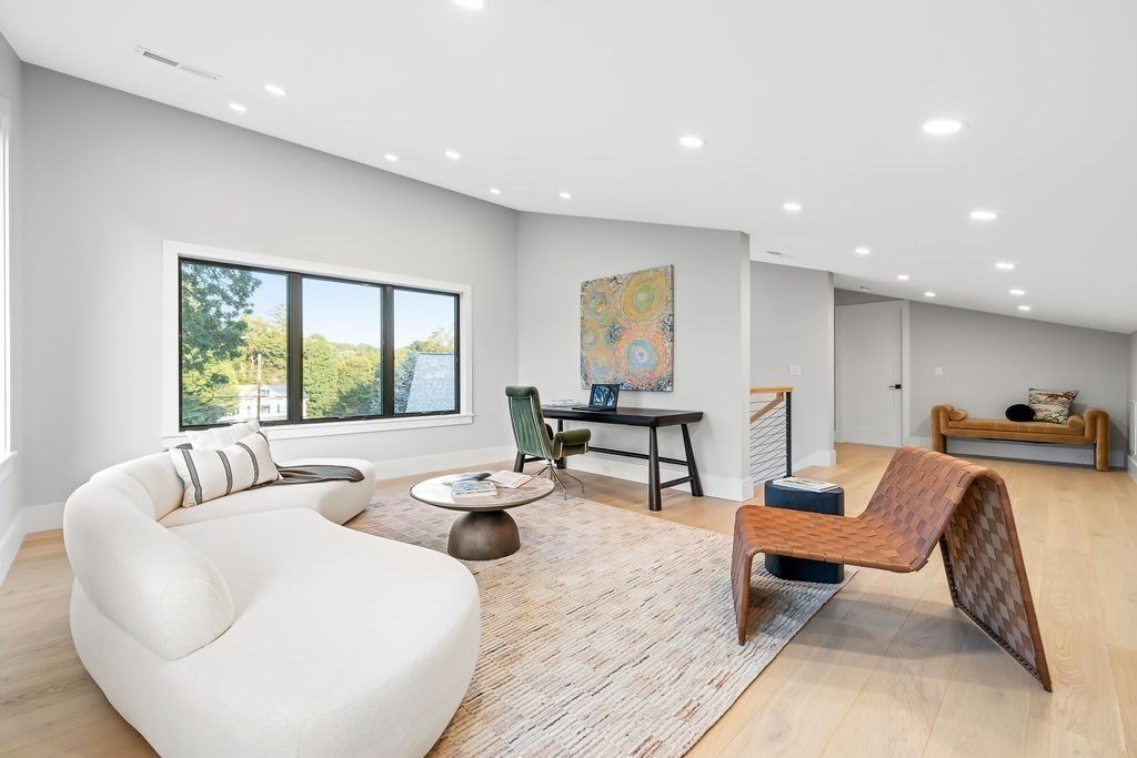 609 Hunnewell Street Needham, MA 02494 - Photo 27 of 35 Gallery Image 27