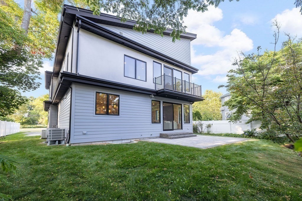 609 Hunnewell Street Needham, MA 02494 - Photo 32 of 35 Gallery Image 32