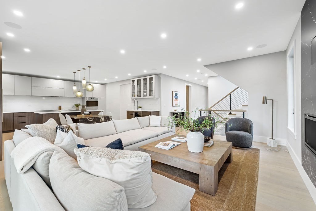 609 Hunnewell Street Needham, MA 02494 - Photo 7 of 35 Gallery Image 7