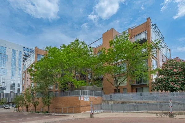$4,000 | 1720 Oak Avenue, Unit 201, Evanston, IL 60201