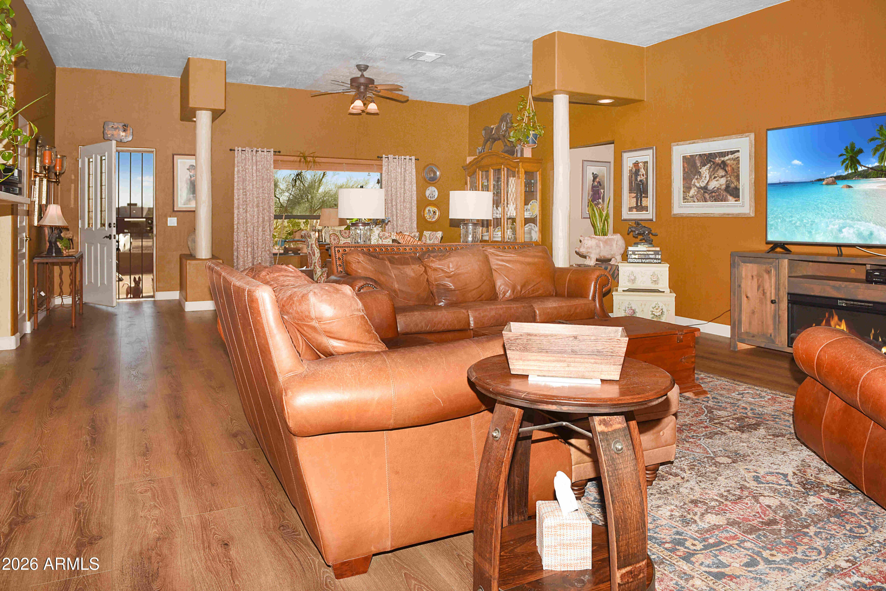 914 East Carlise Road Phoenix, AZ 85086 - Photo 11 of 49 ONN_9035