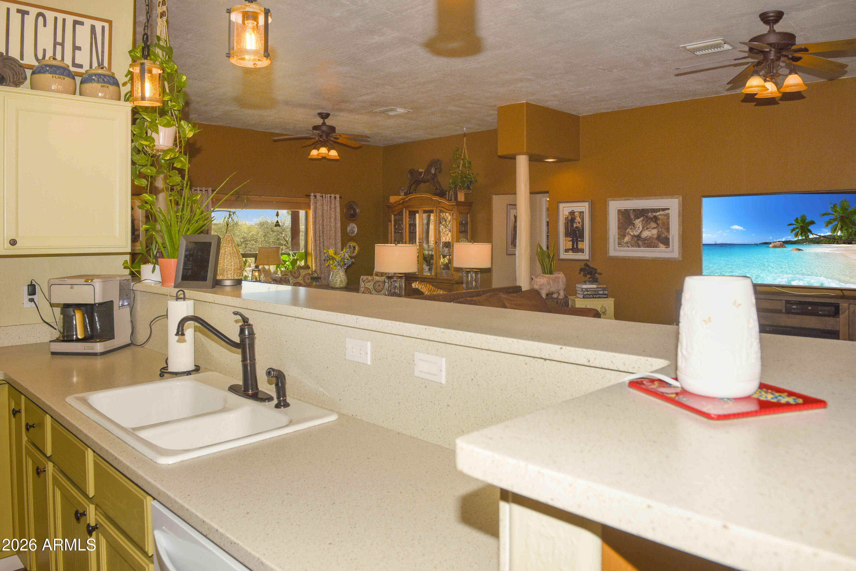914 East Carlise Road Phoenix, AZ 85086 - Photo 12 of 49 ONN_9059