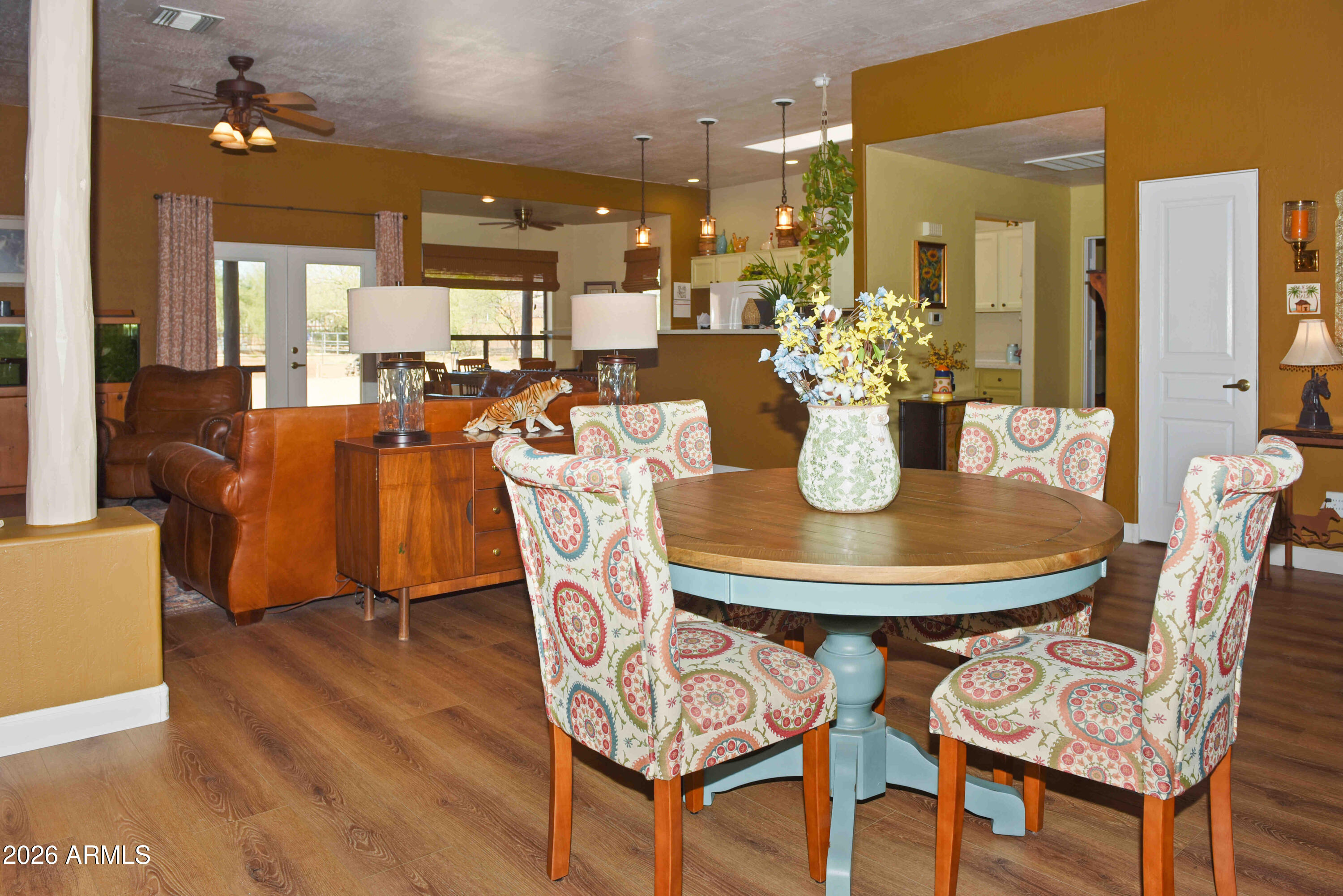 914 East Carlise Road Phoenix, AZ 85086 - Photo 7 of 49 ONN_9020