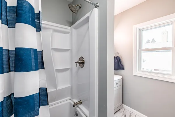 $314,900 | 74 Lincoln Avenue, Rumford, ME 04276