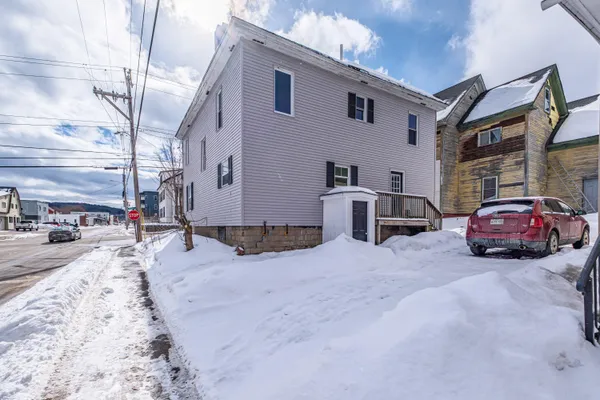 $314,900 | 74 Lincoln Avenue, Rumford, ME 04276