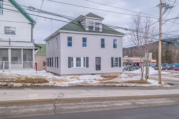 $314,900 | 74 Lincoln Avenue, Rumford, ME 04276