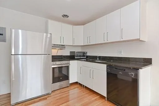 $2,500 | 50 Carey Avenue, Unit 9, Watertown, MA 02472
