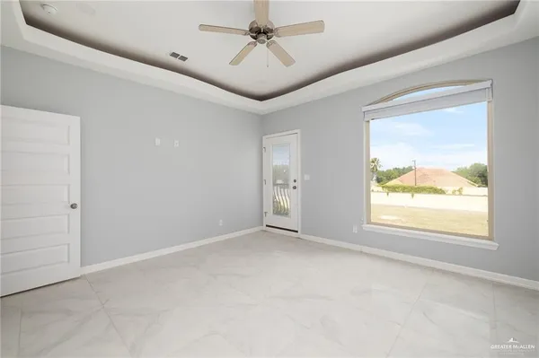 $2,200 | 5307 North Crown Point, Pharr, TX 78577