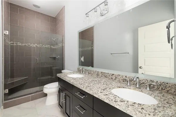 $2,200 | 5307 North Crown Point, Pharr, TX 78577