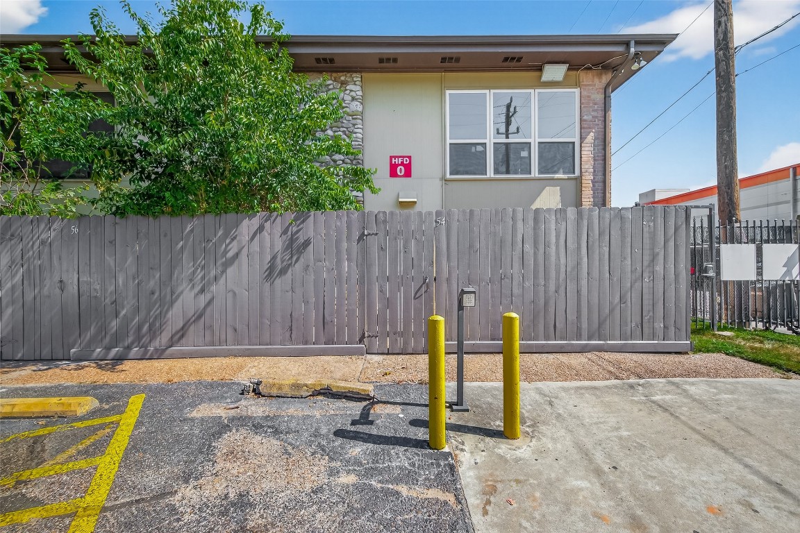 7047 Bissonnet Street, Unit 54 Houston, TX 77074 - Photo 2 of 30