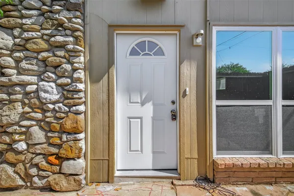 $74,900 | 7047 Bissonnet Street, Unit 54, Houston, TX 77074