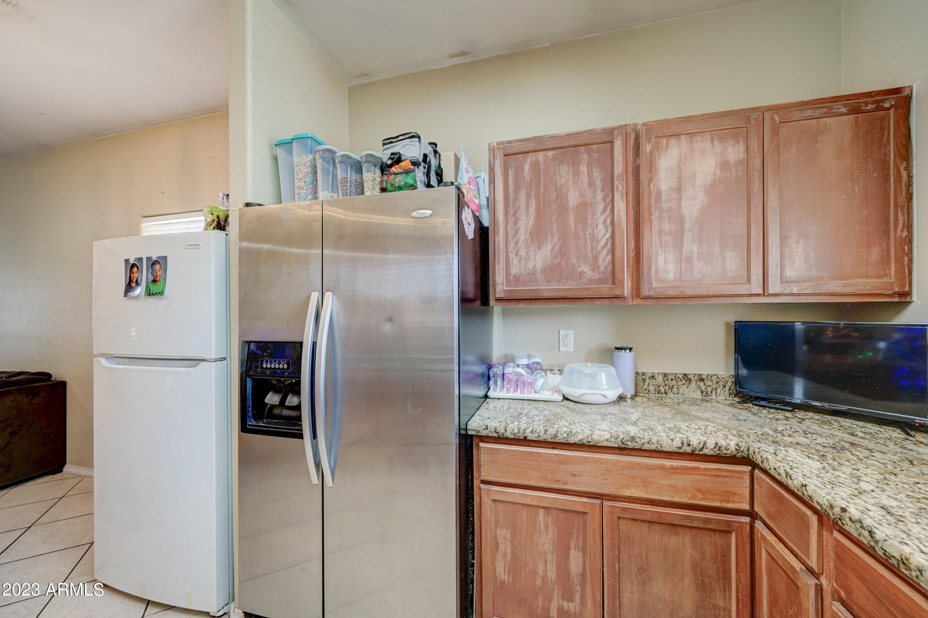 6438 West Riva Road Phoenix, AZ 85043 - Photo 10 of 25 6438 W Riva-10