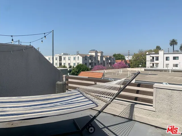 $810,000 | 11767 Iowa Avenue, Unit 10, Los Angeles, CA 90025