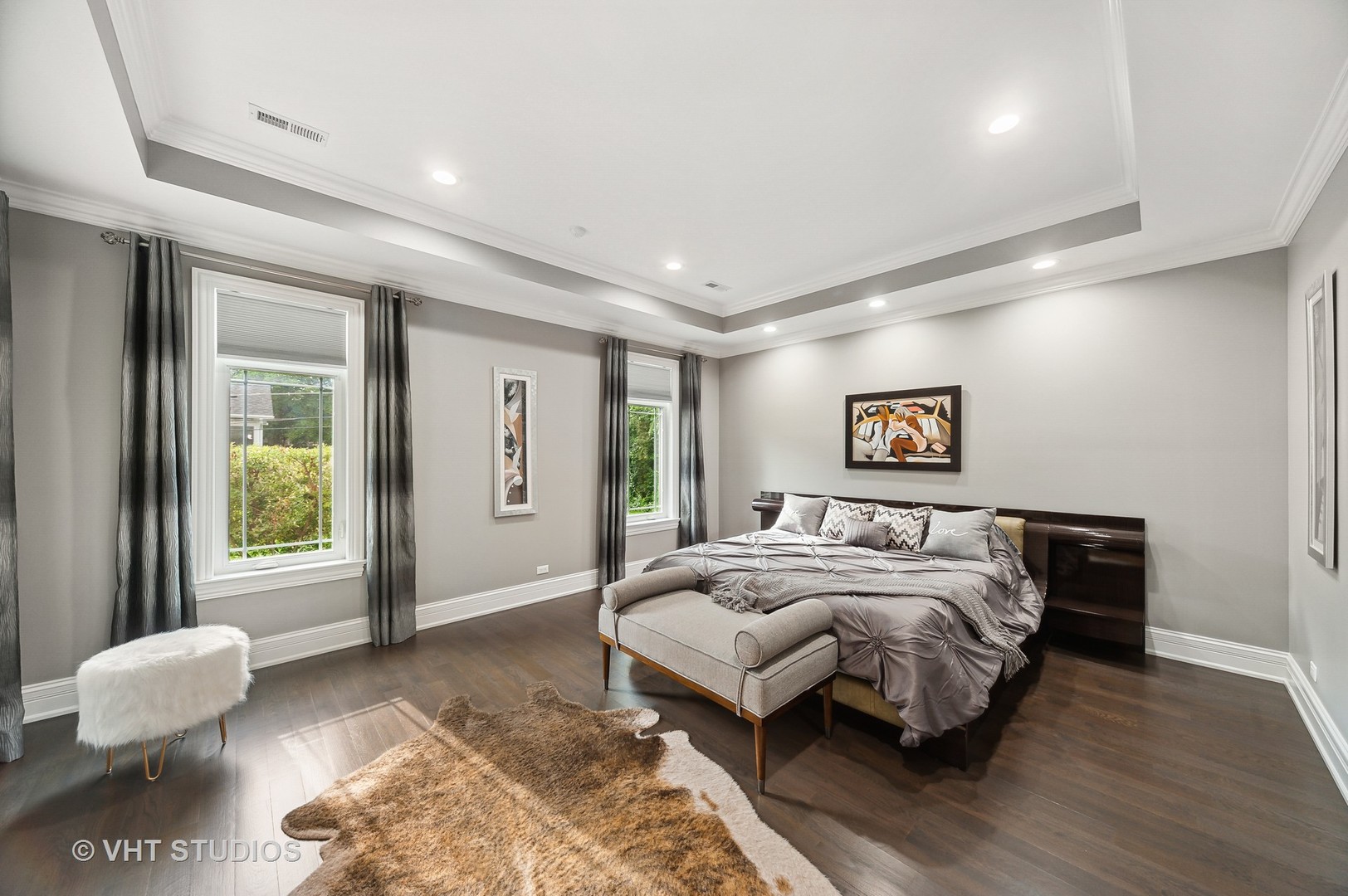 1010 Gladish Lane Glenview, IL 60025 - Photo 10 of 28 a bedroom with a bed and glass window