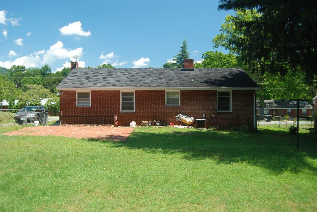7010 Brookview Road Roanoke, VA 24019 - Photo 11 of 13 Rear Exterior