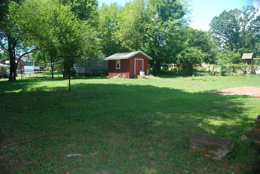 7010 Brookview Road Roanoke, VA 24019 - Photo 12 of 13 Backyard Shed