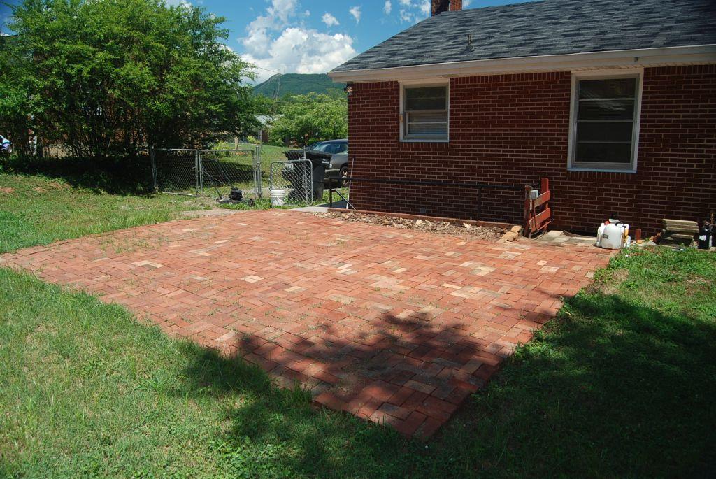7010 Brookview Road Roanoke, VA 24019 - Photo 10 of 13 Patio