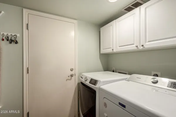 $369,700 | 1002 East Oraibi Drive, Phoenix, AZ 85024