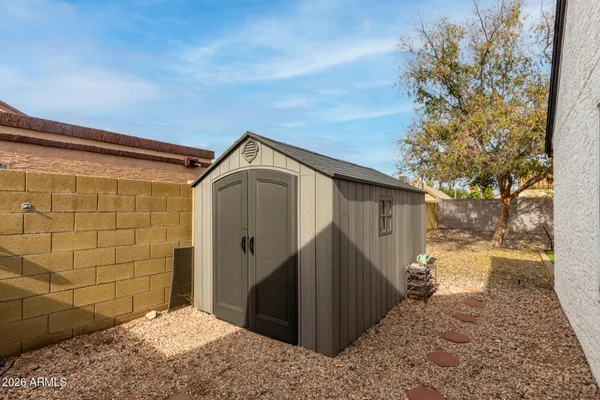 $369,700 | 1002 East Oraibi Drive, Phoenix, AZ 85024