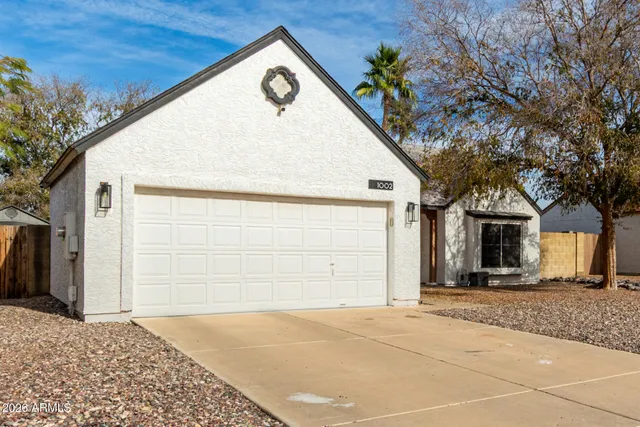 $369,900 | 1002 East Oraibi Drive, Phoenix, AZ 85024