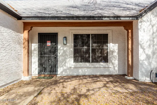 $369,900 | 1002 East Oraibi Drive, Phoenix, AZ 85024