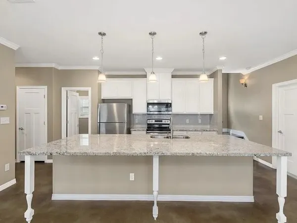 $3,495 | 3209 Link Street, Bryan, TX 77801