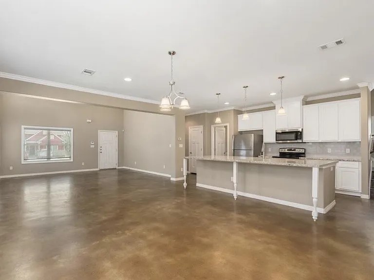 3209 Link Street Bryan, TX 77801 - Photo 7 of 16