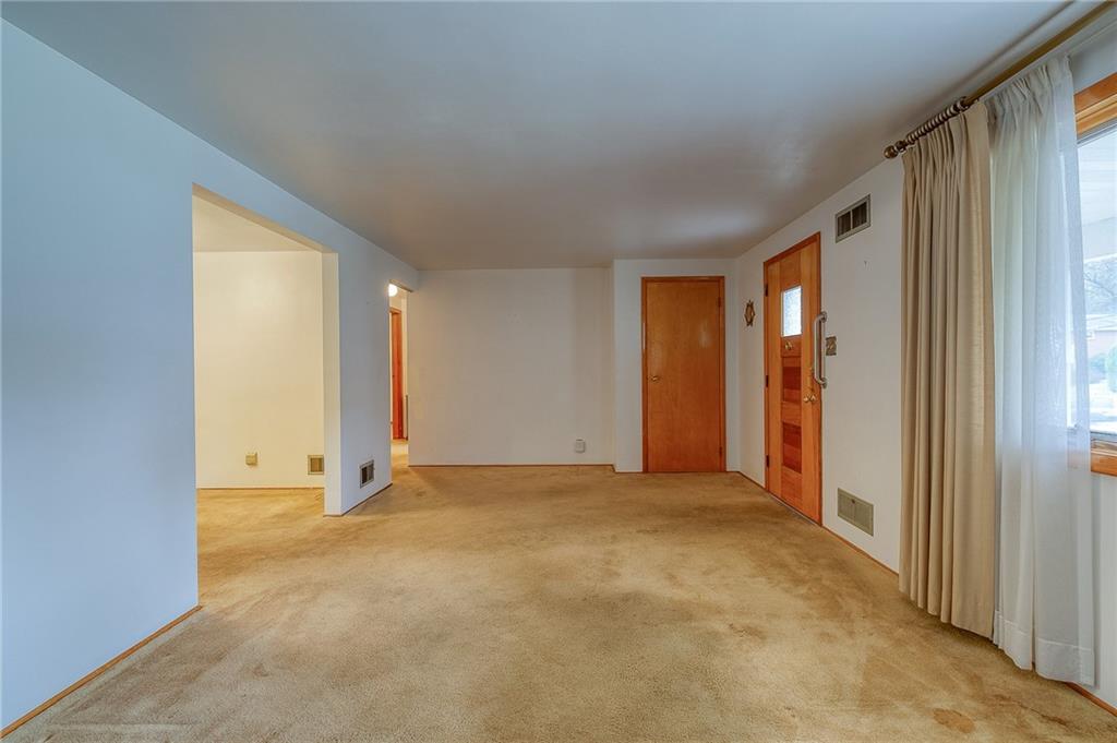 133 Foxcroft Road Pittsburgh, PA 15220 - Photo 2 of 25 Gallery Image 2