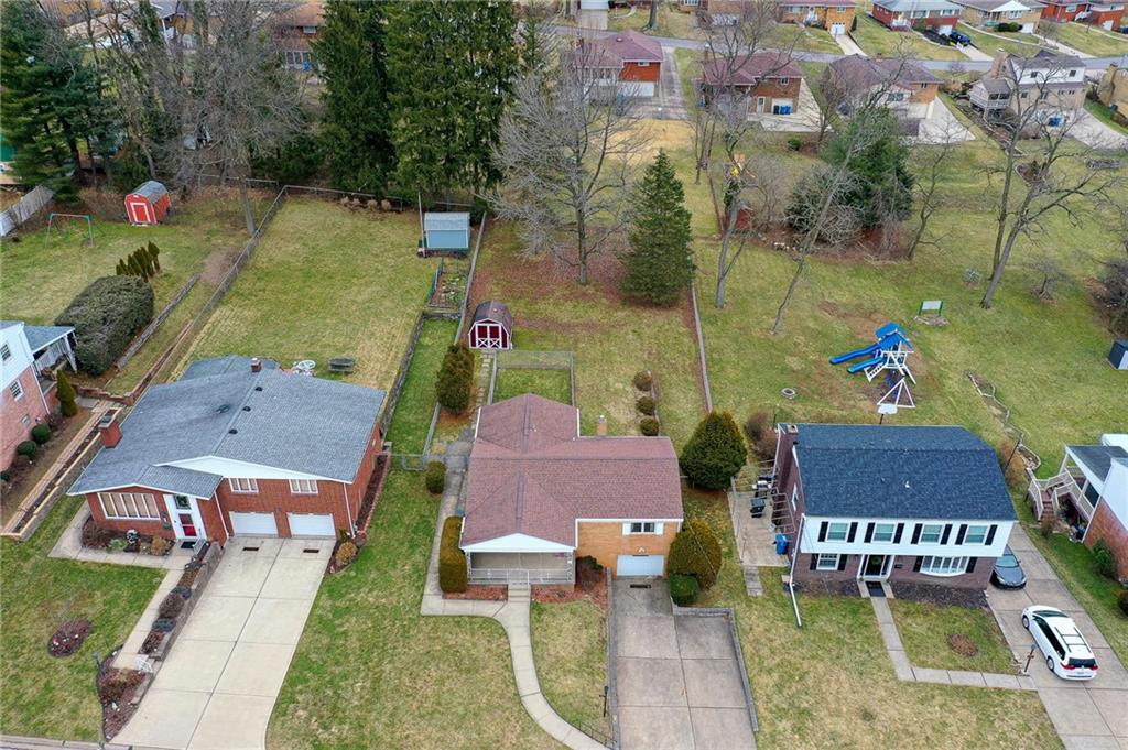 133 Foxcroft Road Pittsburgh, PA 15220 - Photo 24 of 25 Gallery Image 24