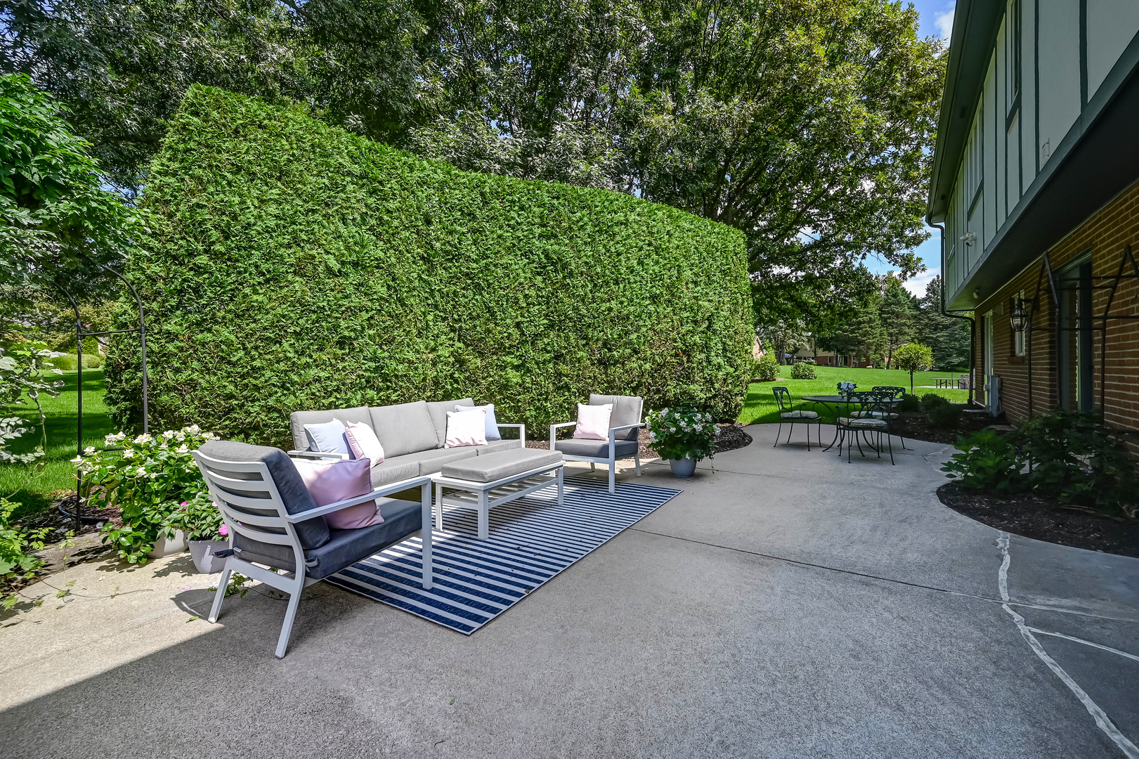 5 Regent Court Burr Ridge, IL 60527 - Photo 31 of 48 Gallery Image 31