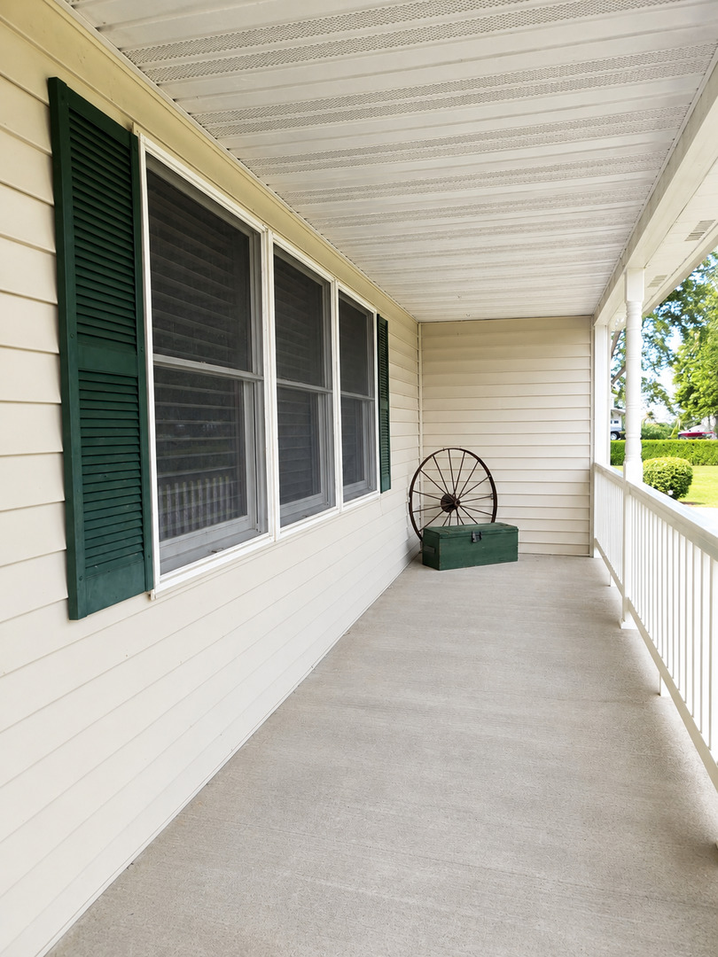 2930 North 1200 East Road Clifton, IL 60927 - Photo 5 of 38