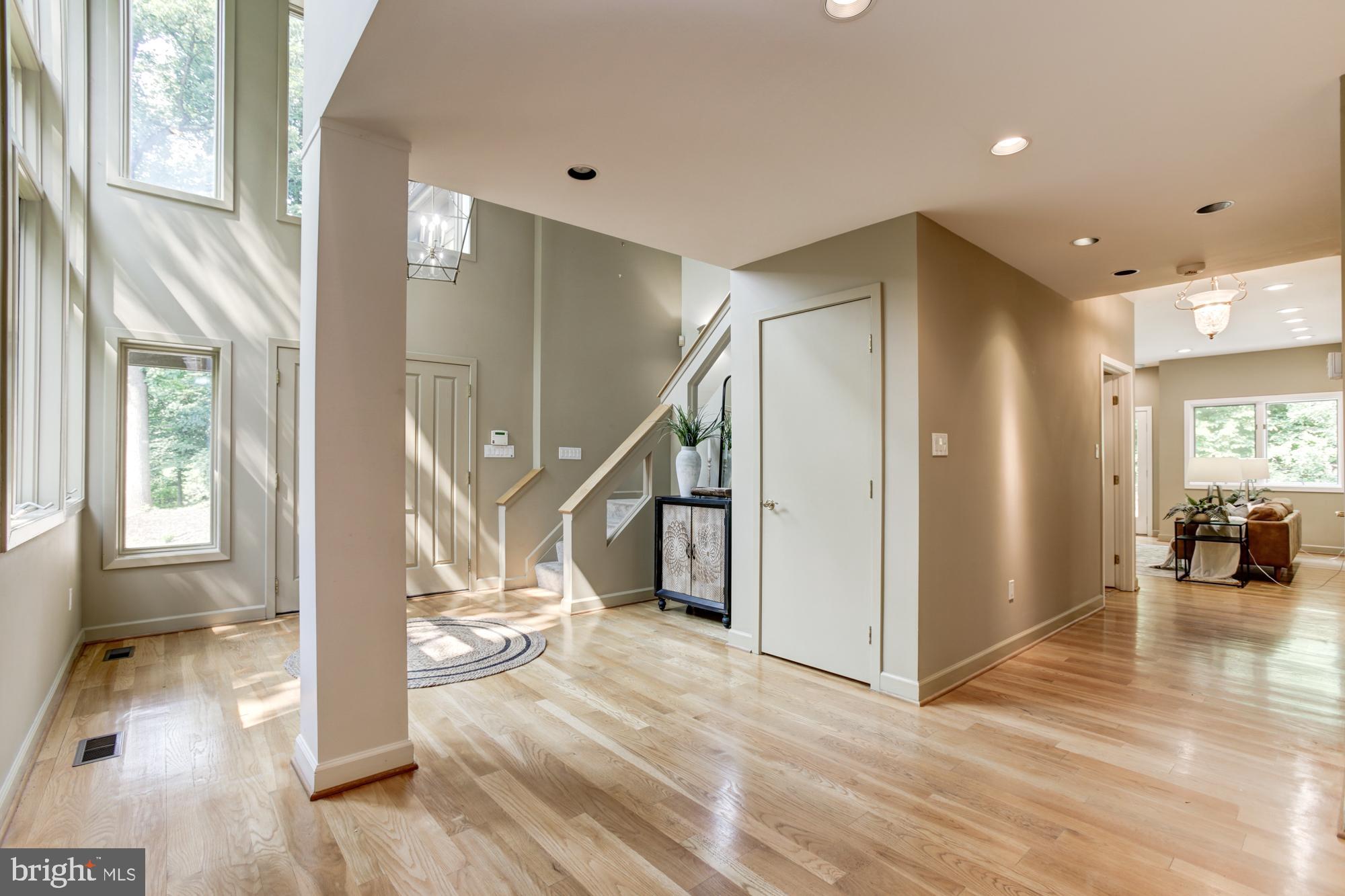 7 Evan Way Baltimore, MD 21208 - Photo 5 of 63