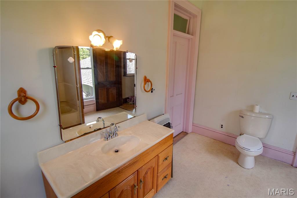 115 North Main Street Modesto, IL 62667 - Photo 26 of 57