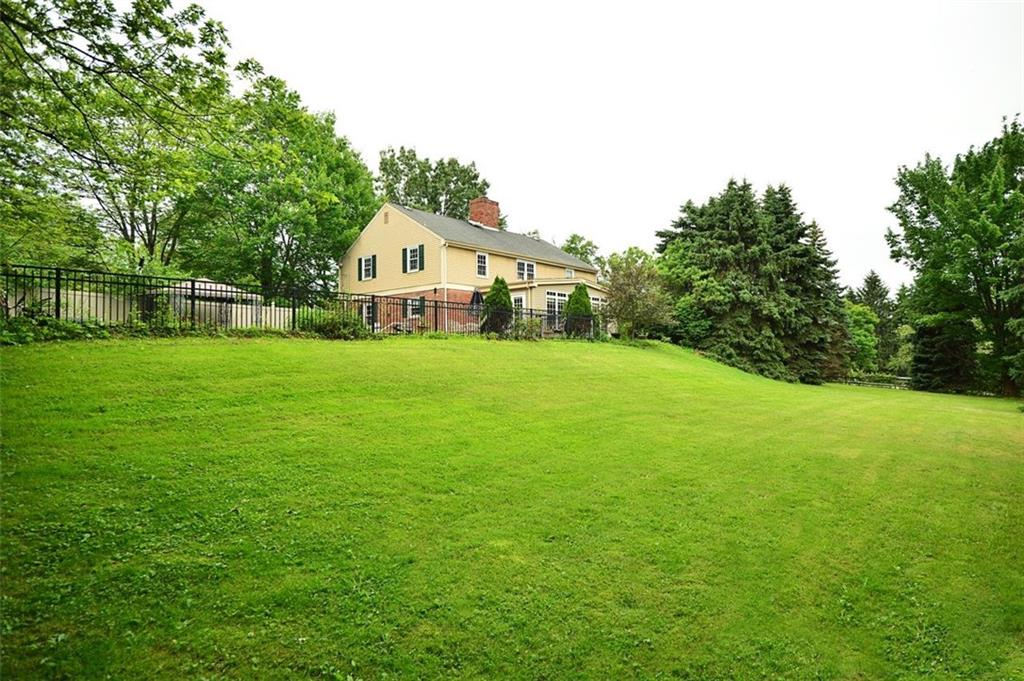 10550 Grubbs Road Wexford, PA 15090 - Photo 22 of 25 Plenty of room here for all outdoor activities!