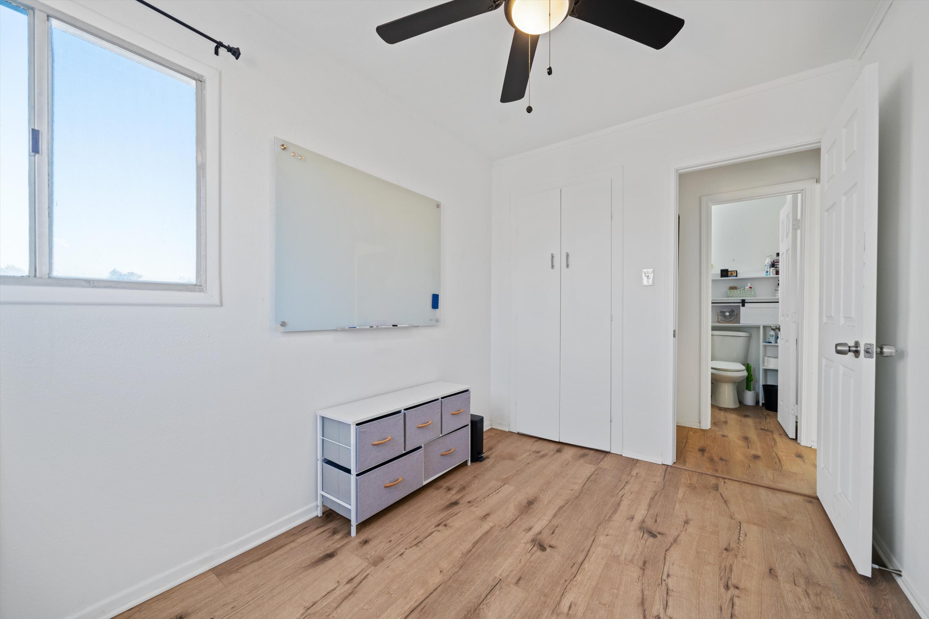 43308 18th Street West Lancaster, CA 93534 - Photo 7 of 27 08-JYP02258