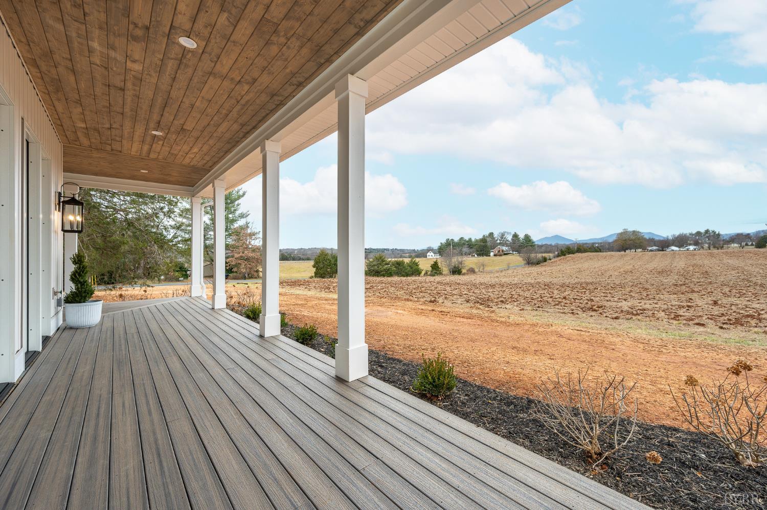 3741 Lowry Road Goode, VA 24556 - Photo 38 of 54 a view of ocean from a balcony