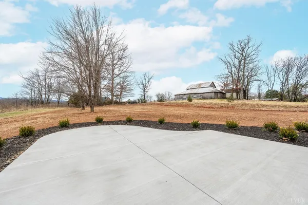$689,900 | 3741 Lowry Road, Goode, VA 24556