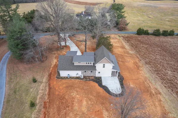 $689,900 | 3741 Lowry Road, Goode, VA 24556