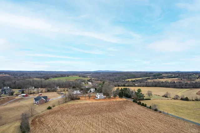 $699,900 | 3741 Lowry Road, Goode, VA 24556