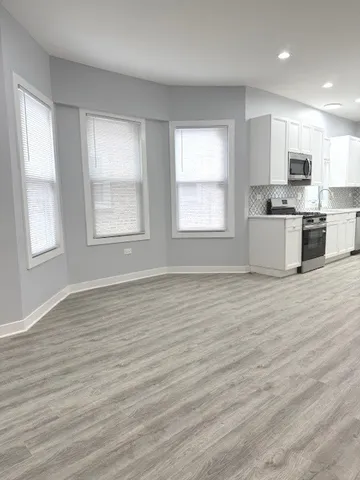 $3,000 | 2442 North Lawndale Avenue, Unit 2, Chicago, IL 60647