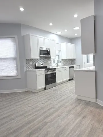 $3,000 | 2442 North Lawndale Avenue, Unit 2, Chicago, IL 60647