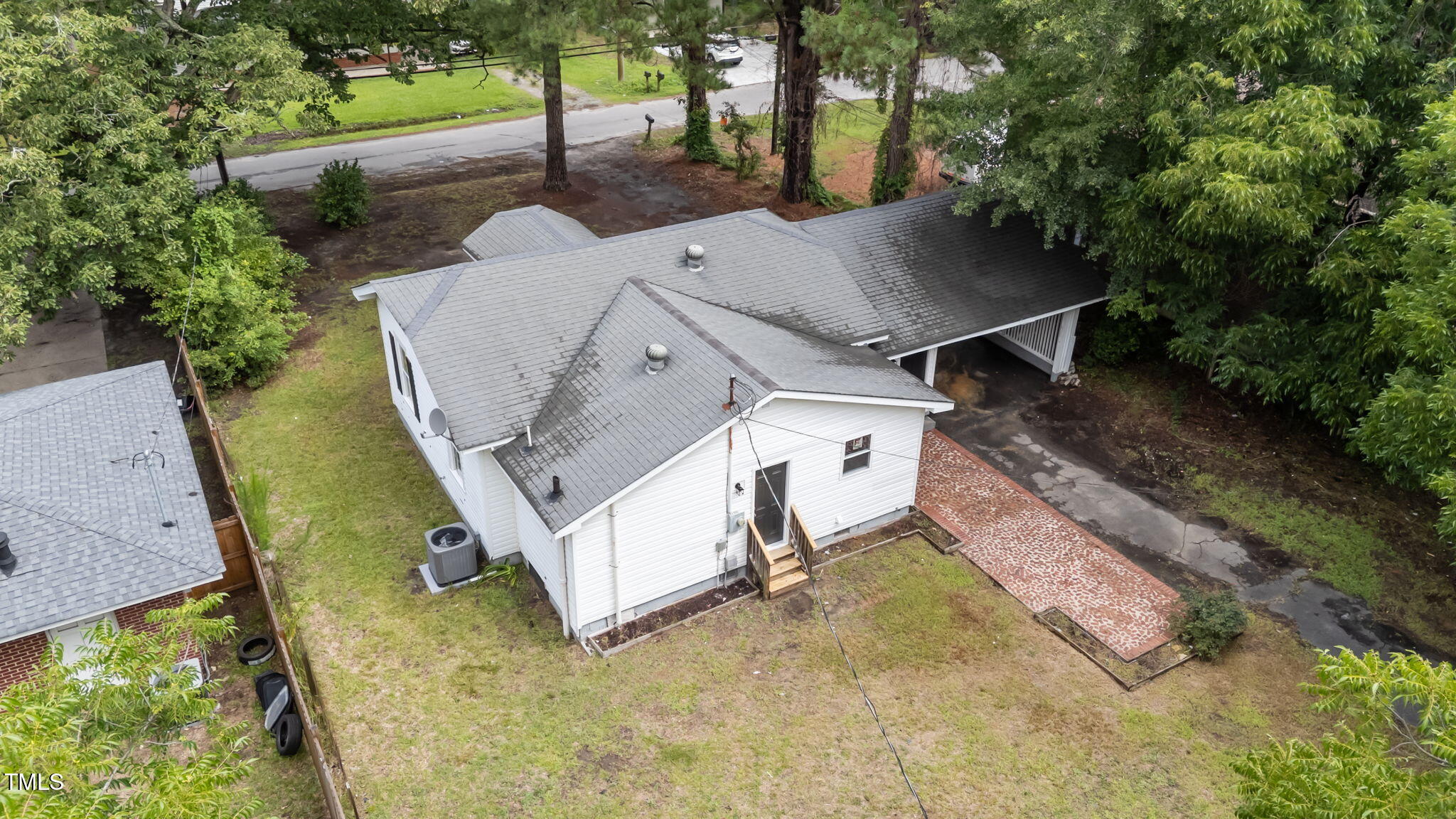 316 South Maple Avenue Kenly, NC 27542 - Photo 38 of 45 13-web-or-mls-DJI_20250711100238_0854_D