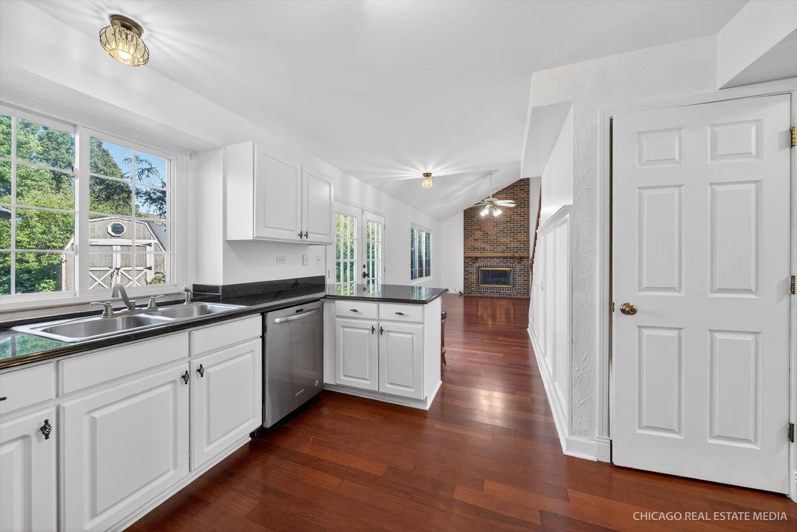 1141 Stonegate Road Algonquin, IL 60102 - Photo 6 of 27