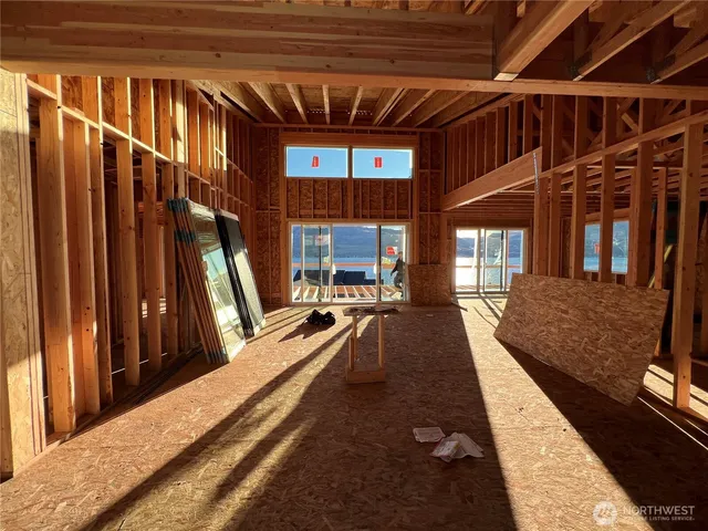 $1,499,000 | 154 Apple Avenue, Chelan, WA 98816