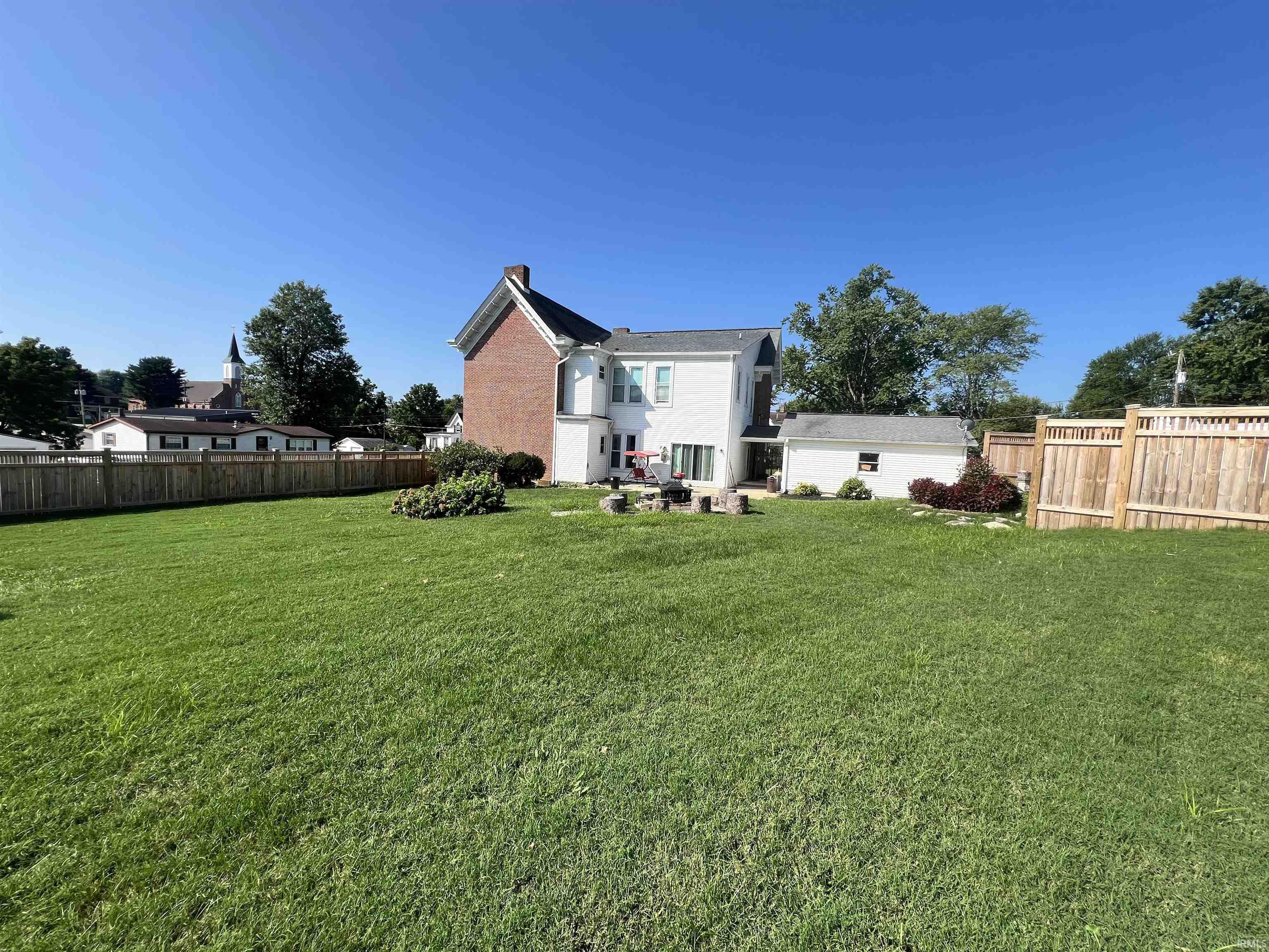 501 East Main Street Loogootee, IN 47553 - Photo 3 of 36