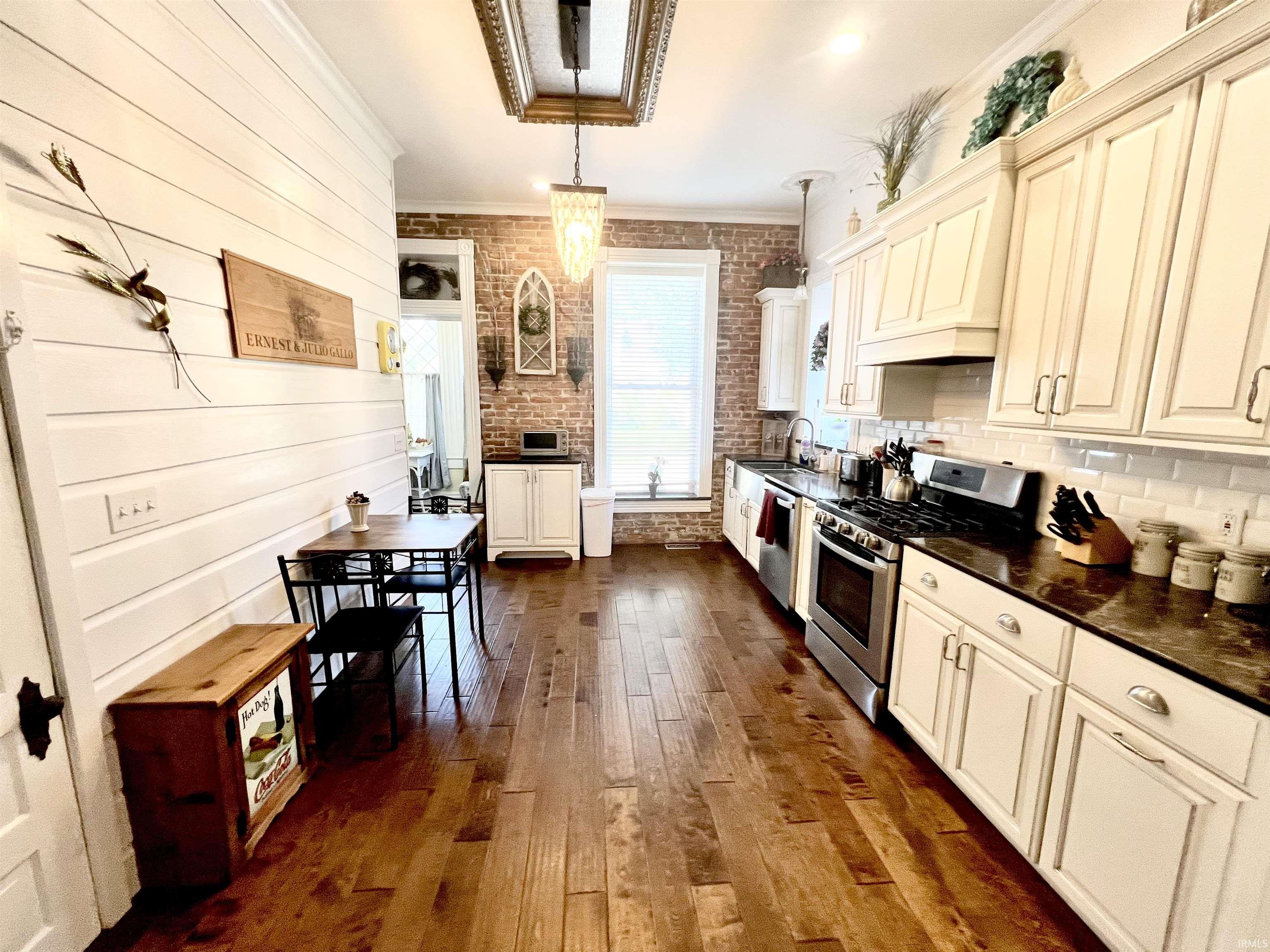 501 East Main Street Loogootee, IN 47553 - Photo 7 of 36